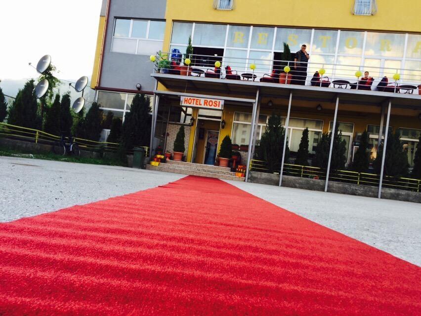 Hotel Rosi Gusinje ภายนอก รูปภาพ