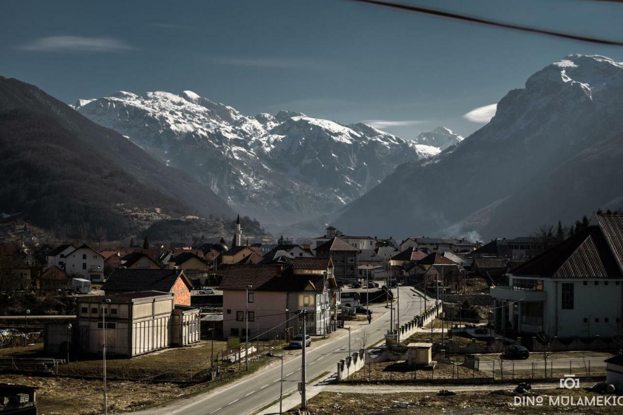 Hotel Rosi Gusinje ภายนอก รูปภาพ