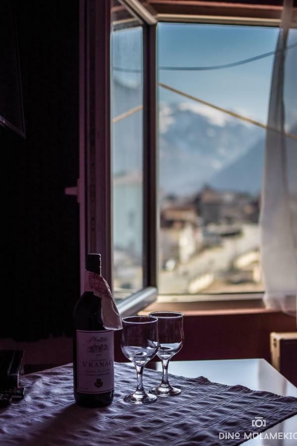 Hotel Rosi Gusinje ภายนอก รูปภาพ