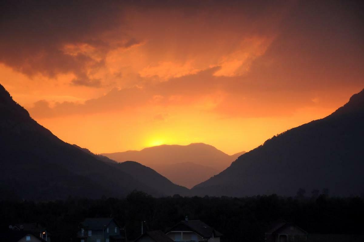 Hotel Rosi Gusinje ภายนอก รูปภาพ