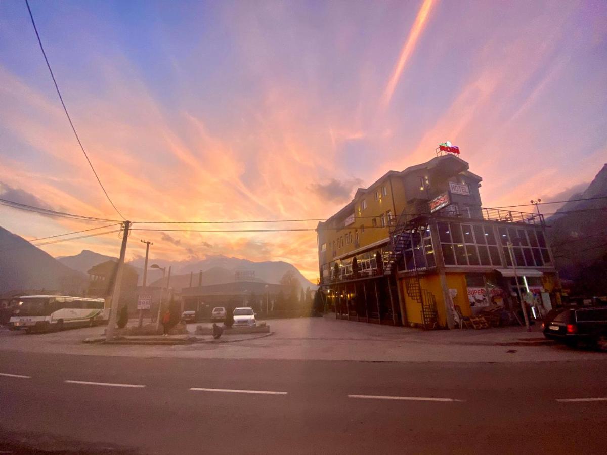 Hotel Rosi Gusinje ภายนอก รูปภาพ
