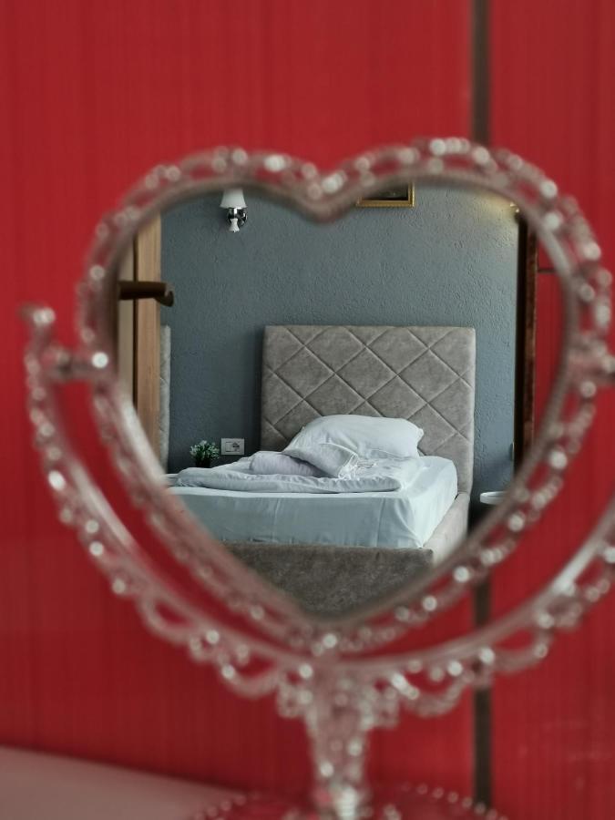 Hotel Rosi Gusinje ภายนอก รูปภาพ